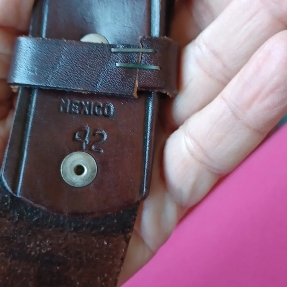 Dark brown Woven made in Mexico leather belt, Sz 42